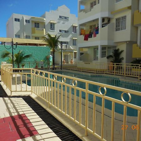 Les Camelias Ground Floor Apartment Flic en Flac Luaran gambar